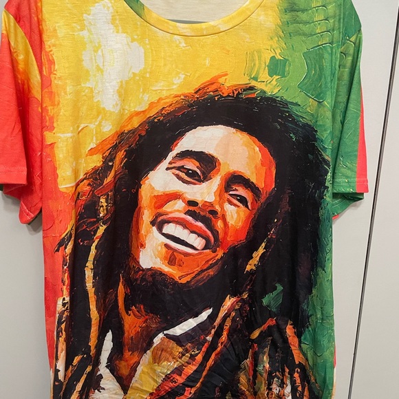 Colorful Graphic T-Shirt - Picture 2 of 6